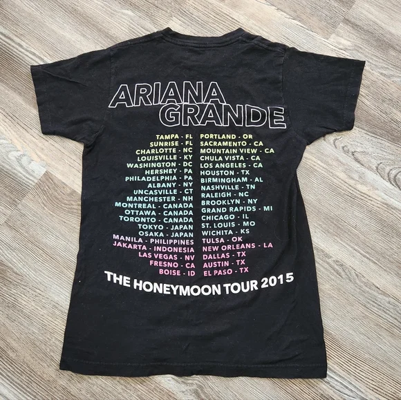 Ariana Grande Womens S 2015 Honeymoon Tour T Shirt Black Crewneck Cotton - Picture 7 of 7